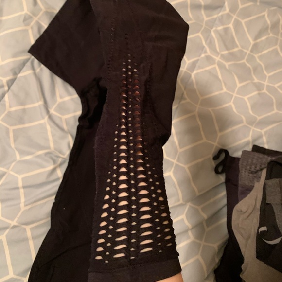 Fabletics Black Leggings - Picture 2 of 2
